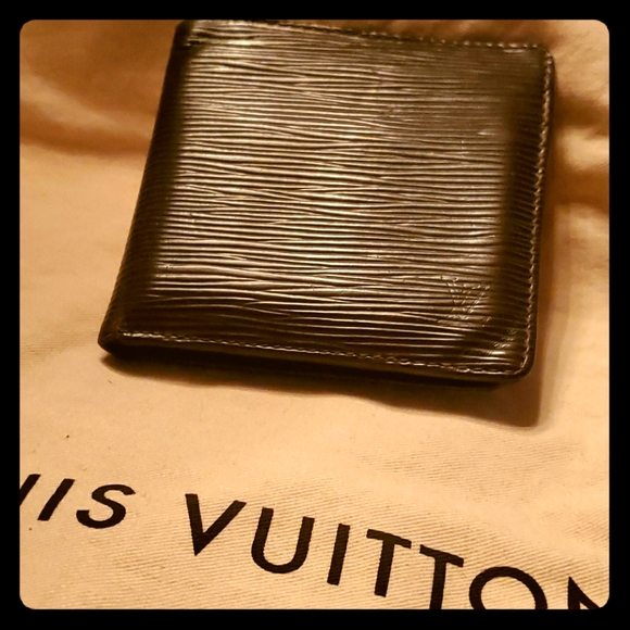 Louis Vuitton Other - 💯 Louis Vuitton Vintage Brown Wallet !!